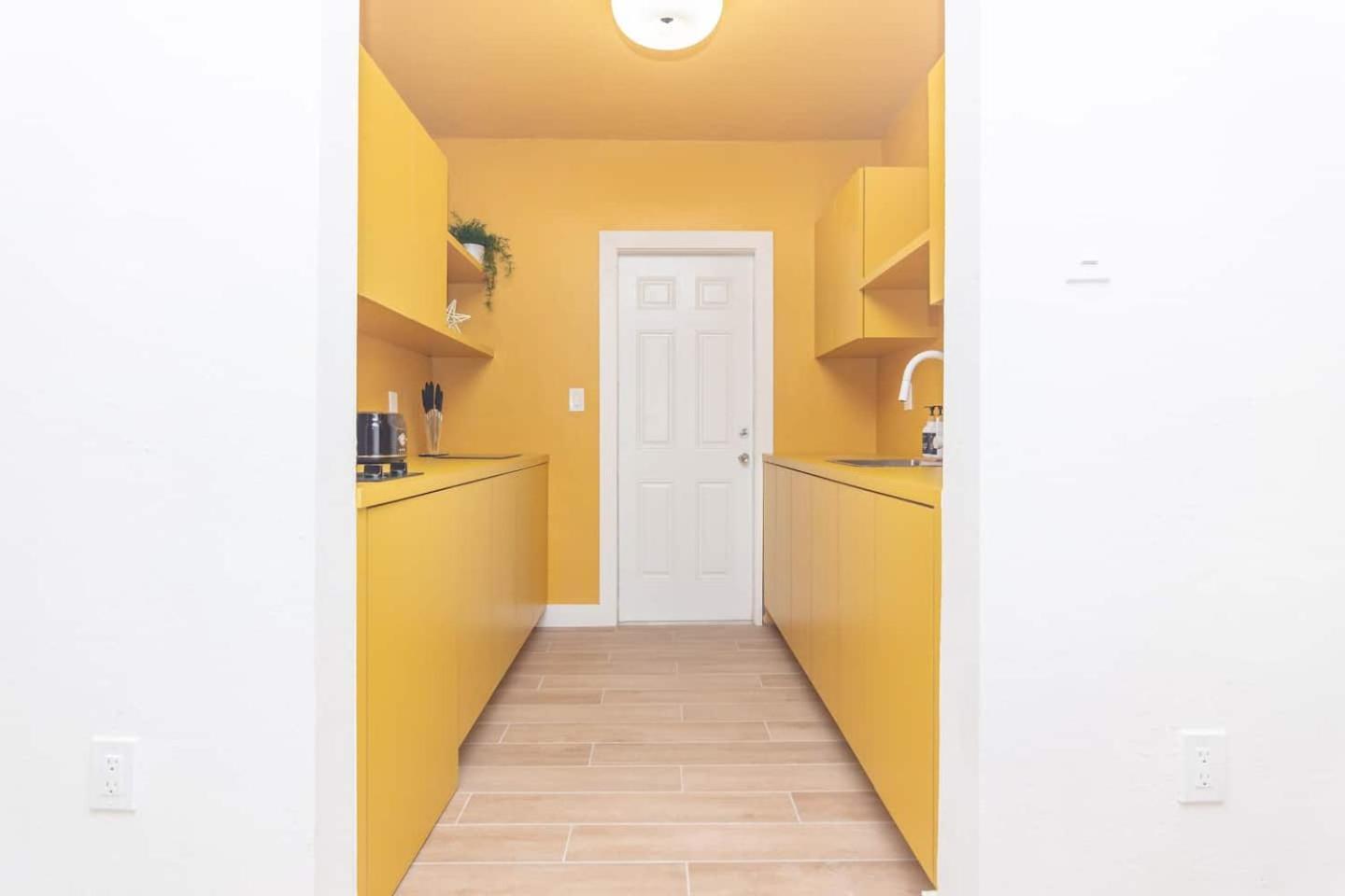Large Stylish Studio Apartment In El Portal #3 Miami Ngoại thất bức ảnh