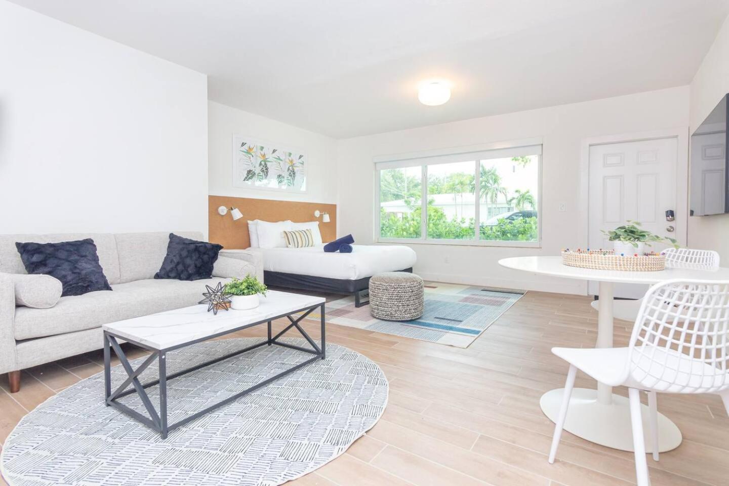 Large Stylish Studio Apartment In El Portal #3 Miami Ngoại thất bức ảnh