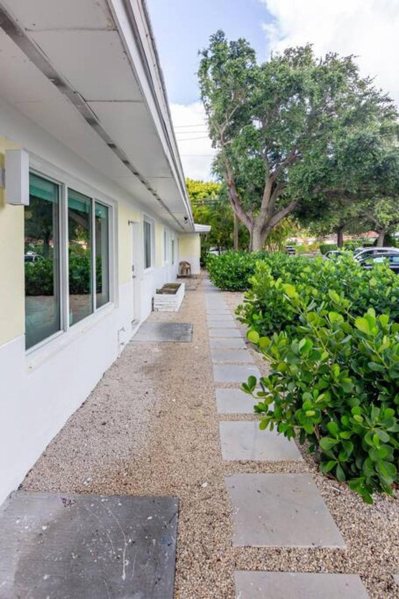 Large Stylish Studio Apartment In El Portal #3 Miami Ngoại thất bức ảnh